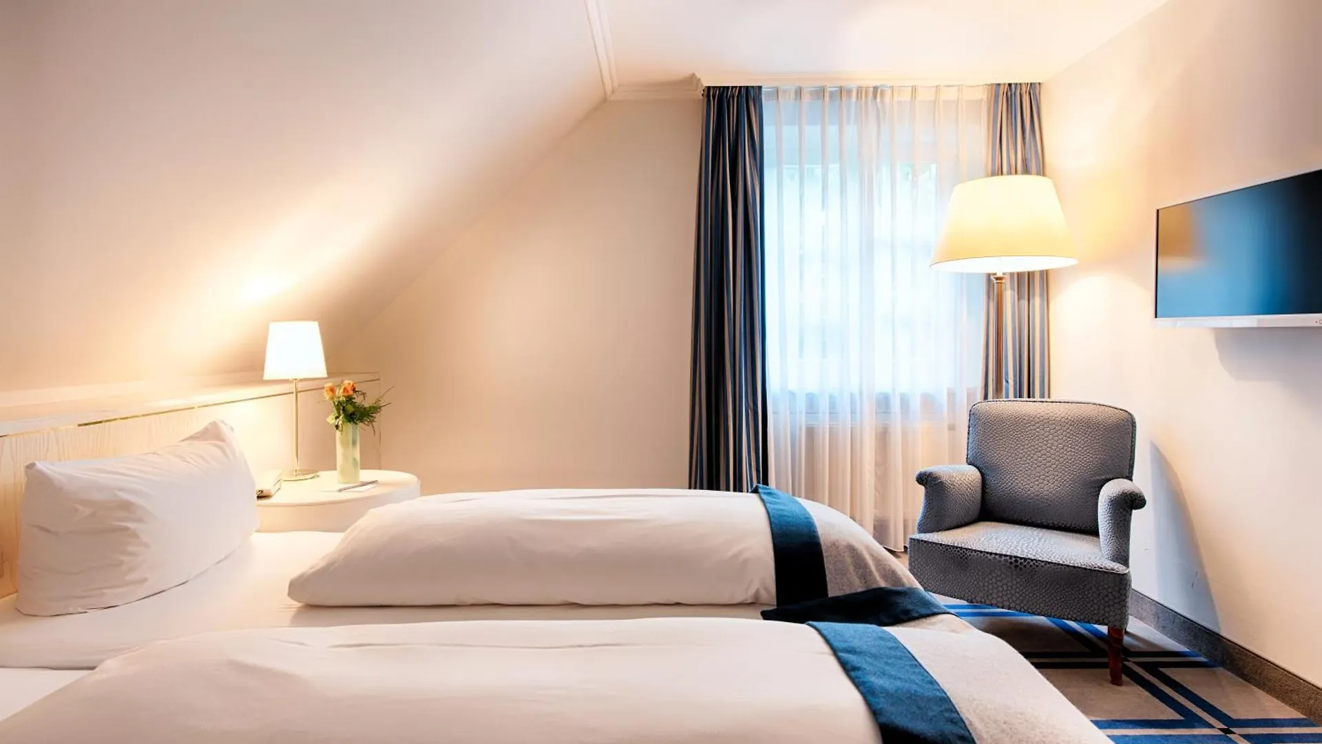Achat Hotel Schreiberhof Aschheim Alemania